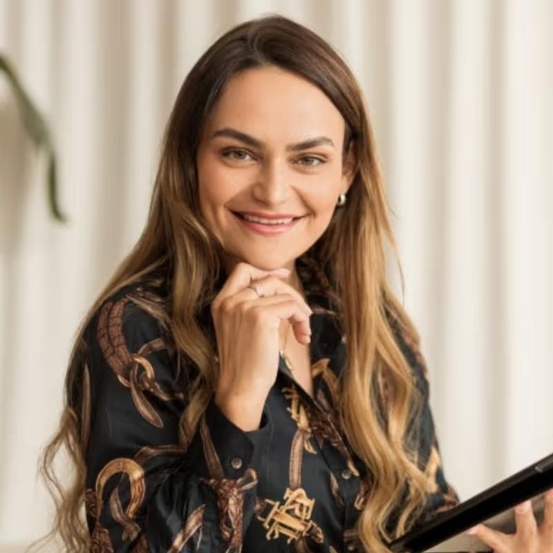 Camila Bruckschen, Movingto team member